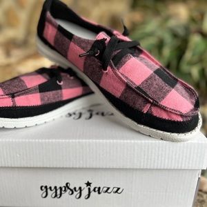 Gypsy Jazz Canvas Pink/ Black buffalo plaid Shoes